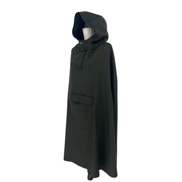 Lamberto Losani Hooded Poncho 100% Cashmere in Green - Picture 7 of 16